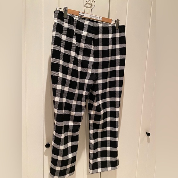 GAP Petite Flare Crop pants - Picture 2 of 5